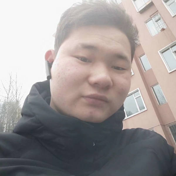 轻轻的呀的照片