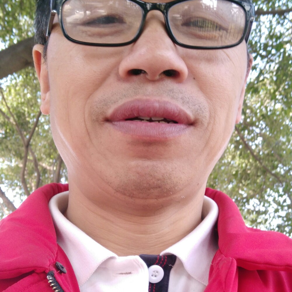 想人陪和果汁的照片