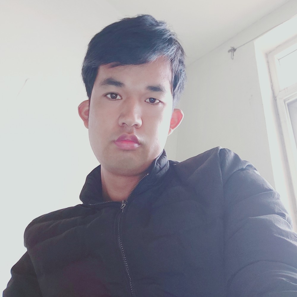 泪雨回首英勇的照片