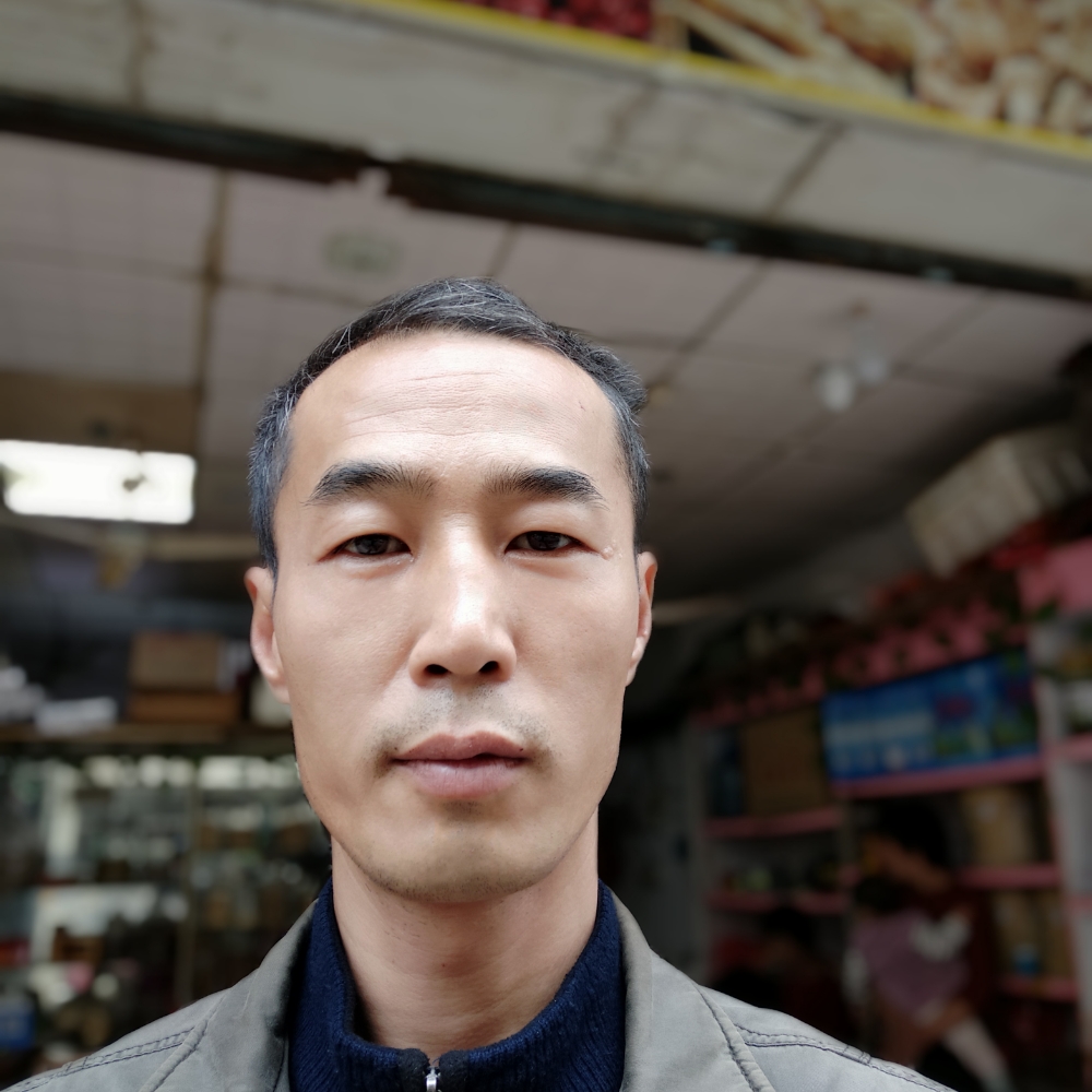 水壶打饱满的照片