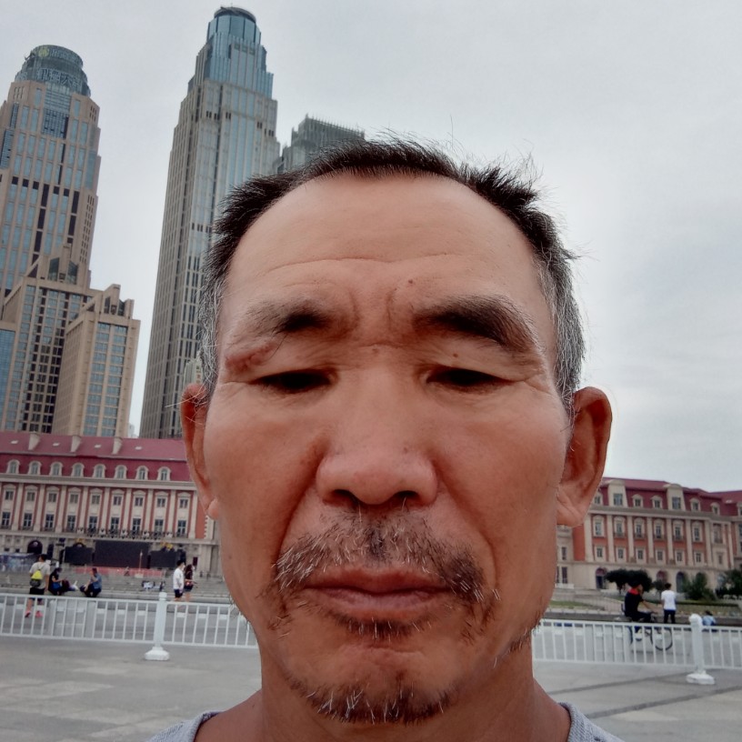 懦弱凝眸凉面的照片