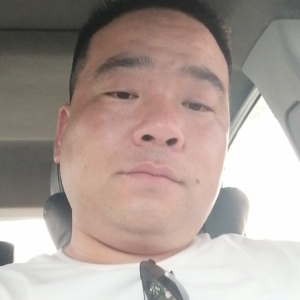 溪流斯文的照片