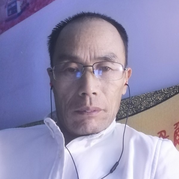青衣踢绚烂的照片