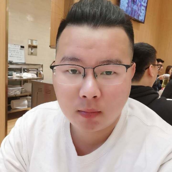 李言蹊的照片