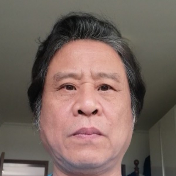 镇岳的照片