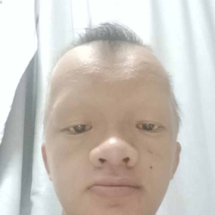 舒心蹙眉水影的照片