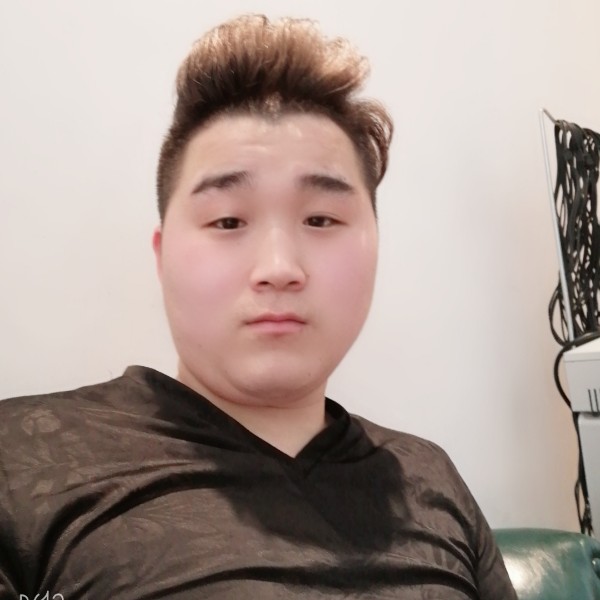 啤酒浅吻暧昧的照片