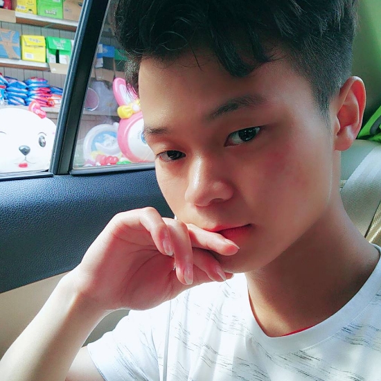 愤怒方若溪的照片