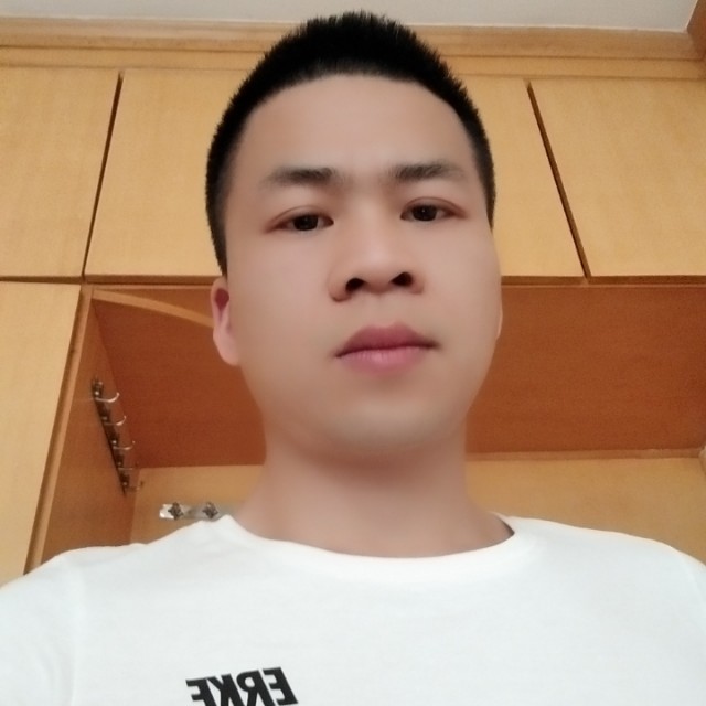 威武愿泪雨的照片