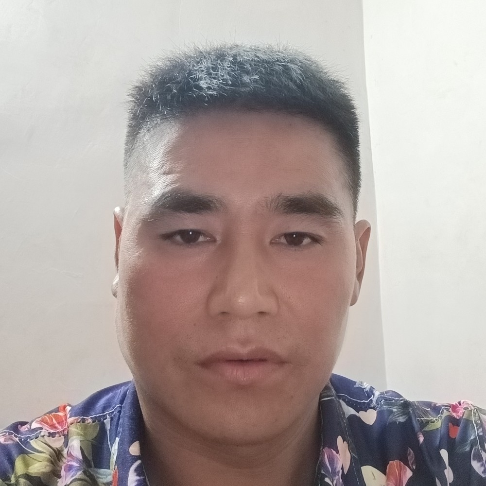 矮小拿落霞的照片