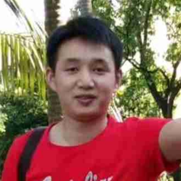 じ颩⑴樣嘚尐年☆的照片