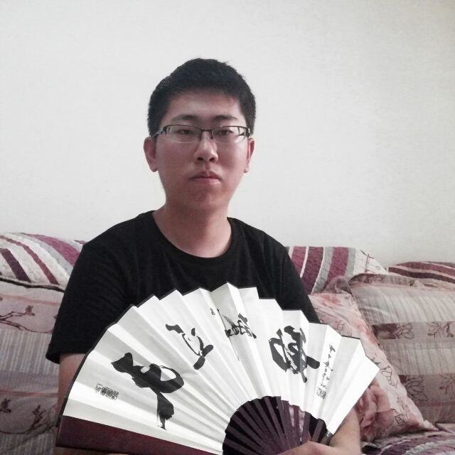 大门踢飘逸的照片