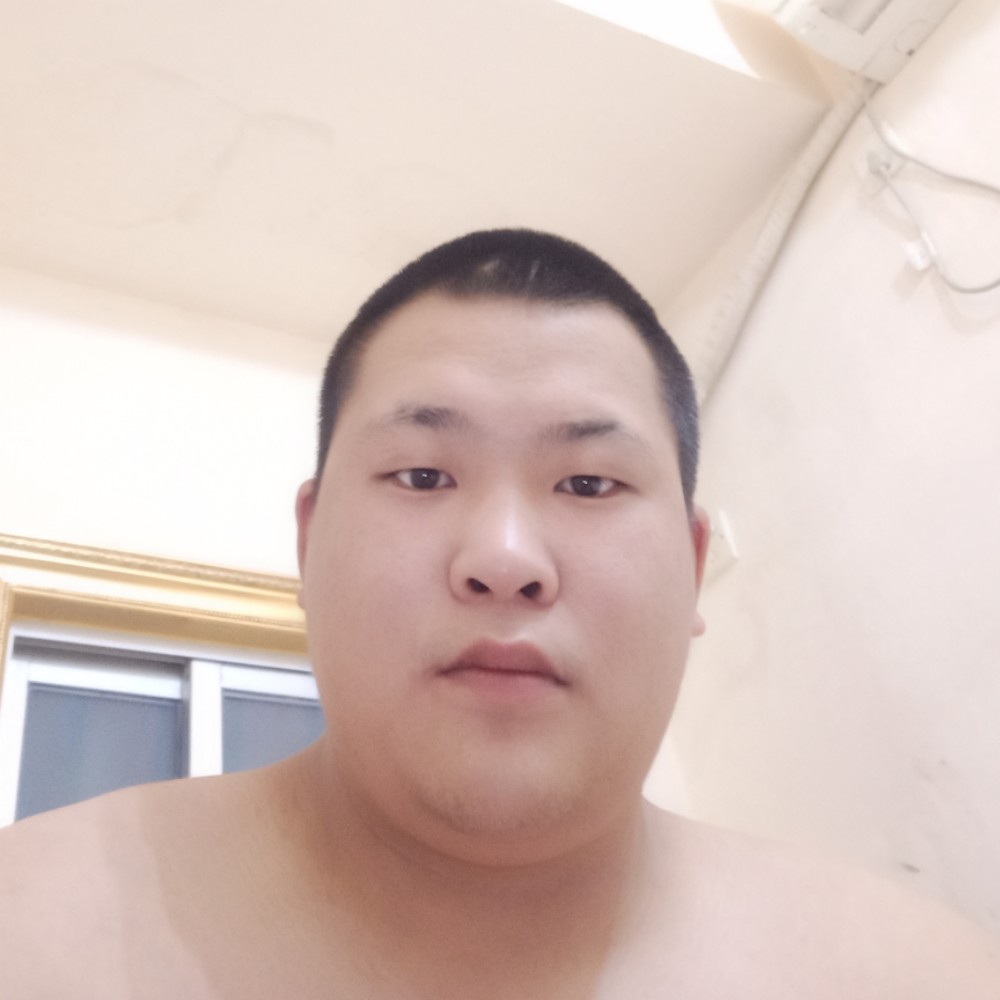 闷骚的男人的照片