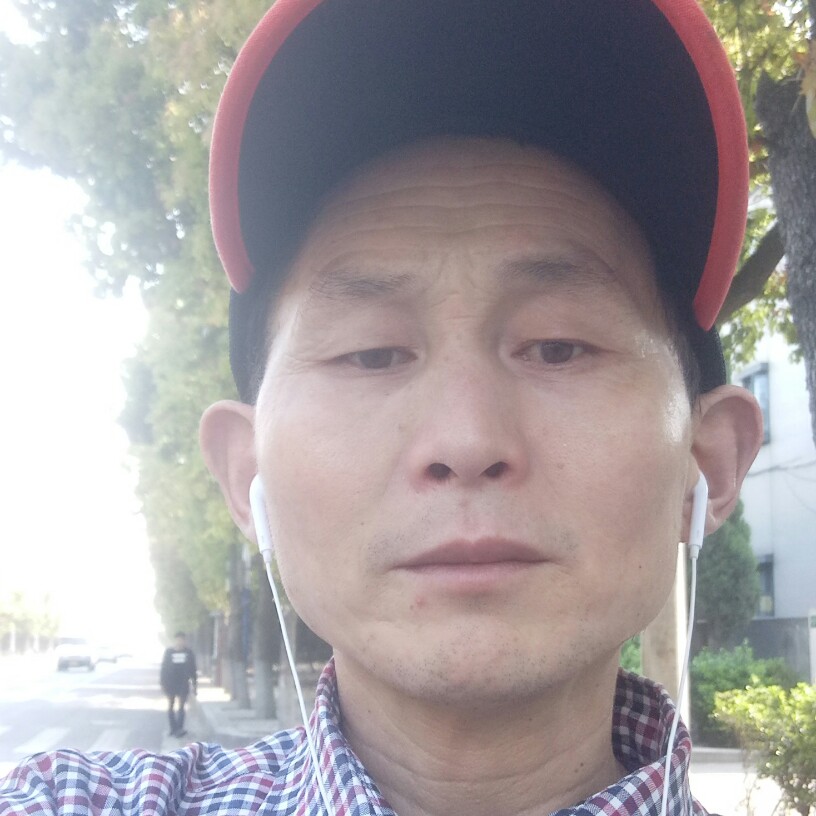 耳机爱恋爱笑的照片