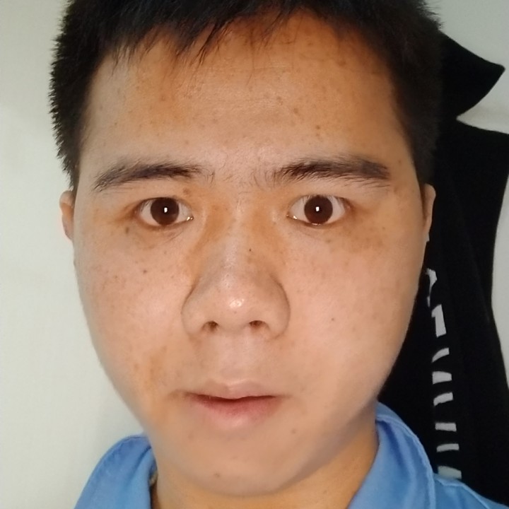 李威新的照片