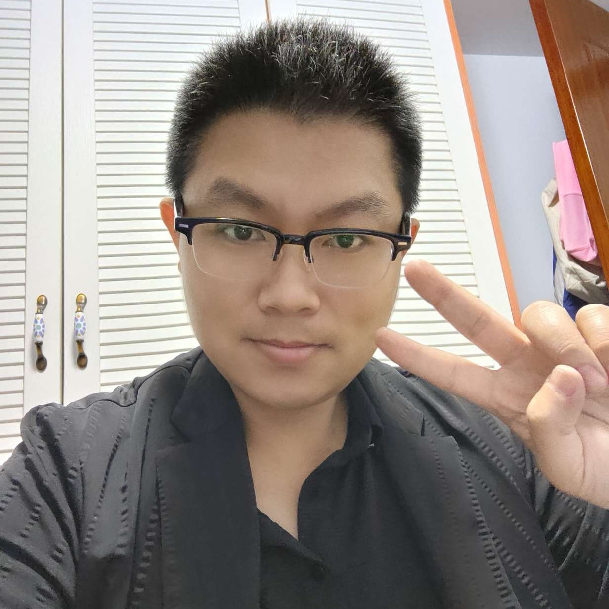 伪爵爷的照片