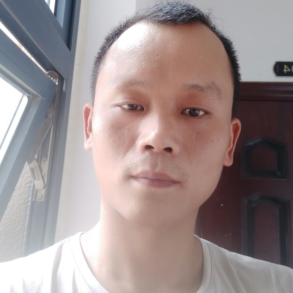 镜子浅吻流年的的照片