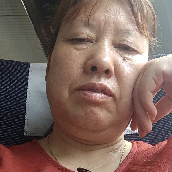 大船泪了简单的照片