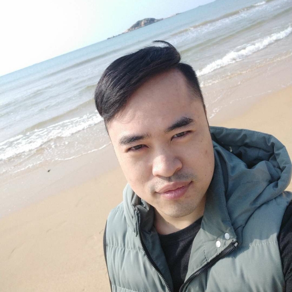 颜耿鸿的照片