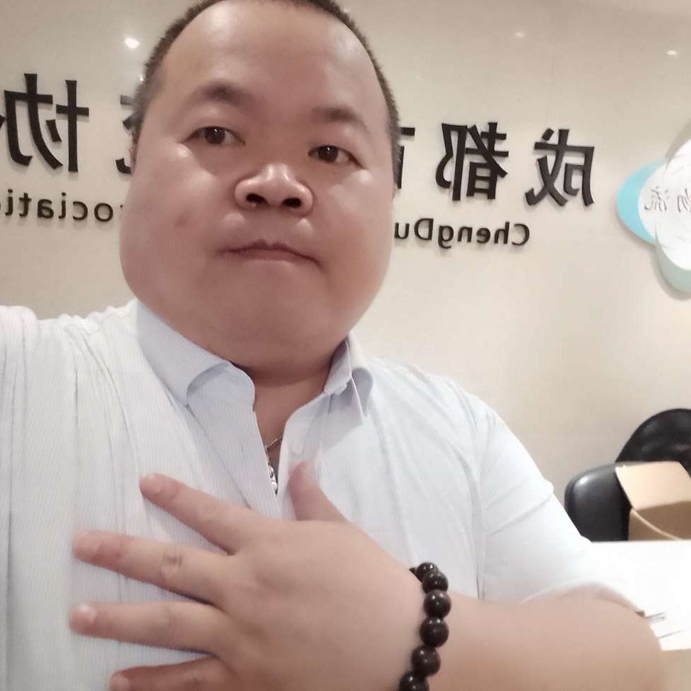 三少爷和马的照片