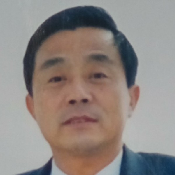 巨人满意的照片