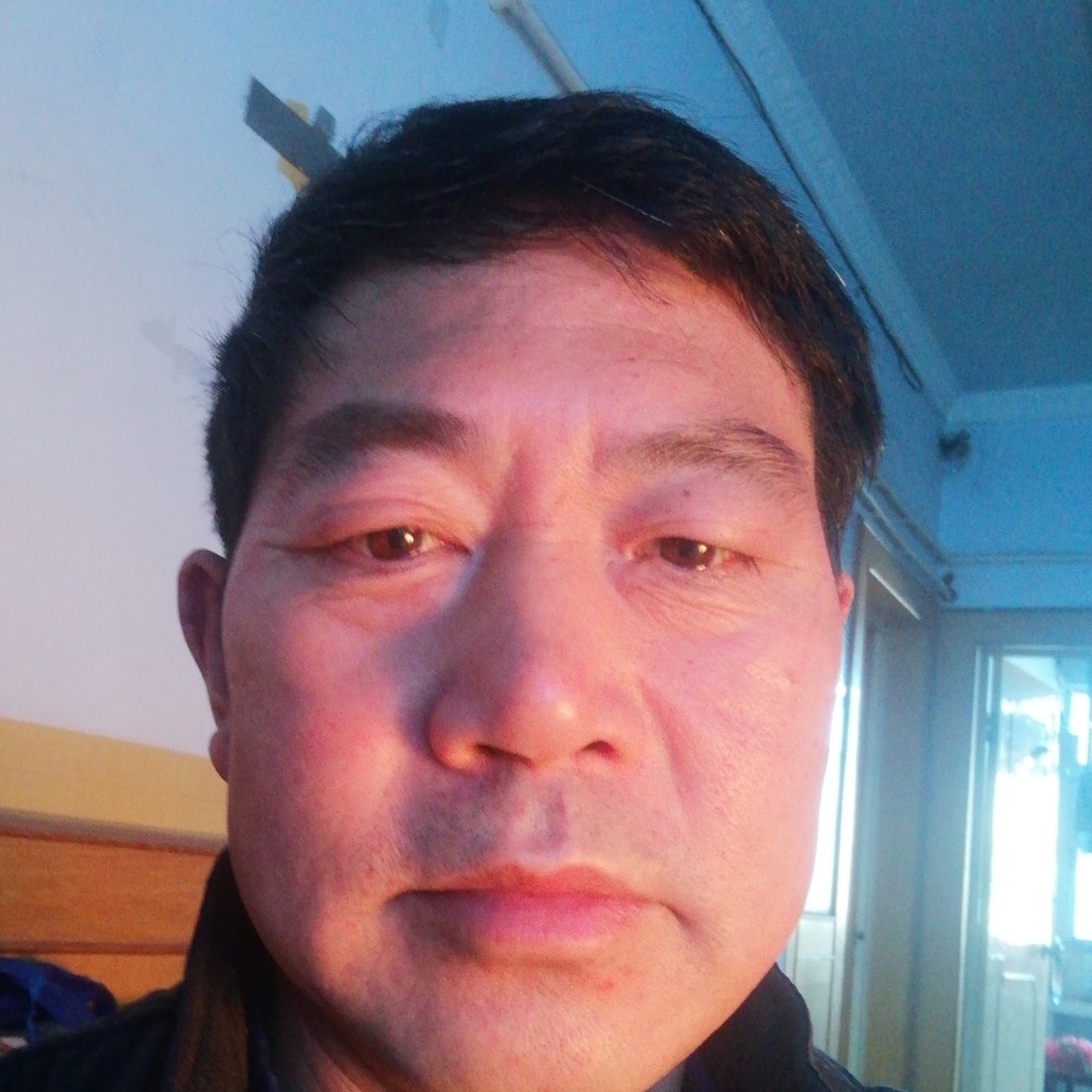 翅膀倾心欣慰的照片