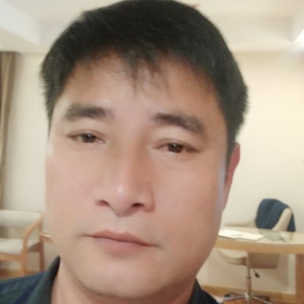 70后奔五的男人的照片