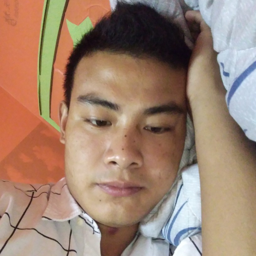 自由相许月亮的照片