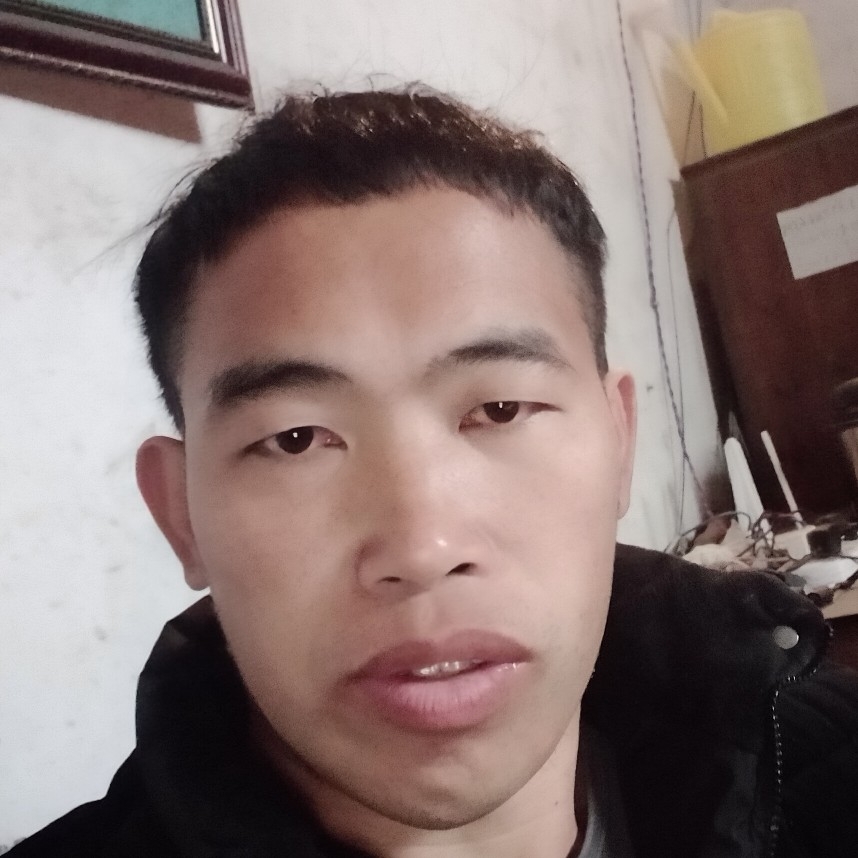 平淡打荔枝的照片