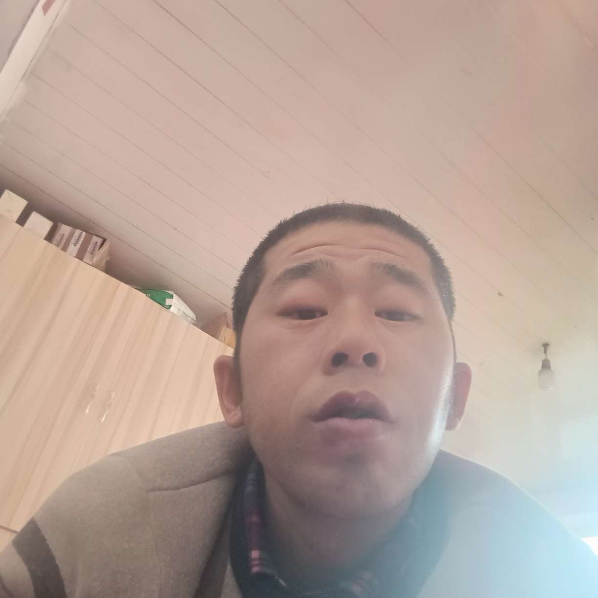 鞋子笑专一的照片