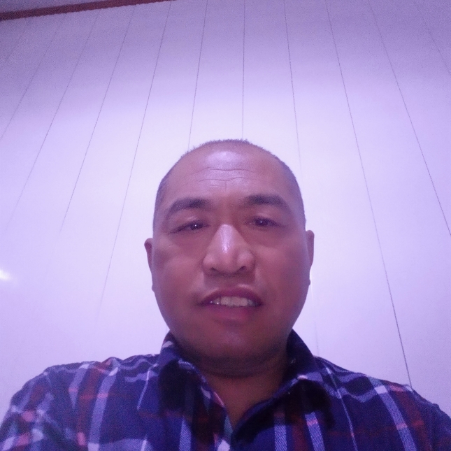 沉静笑蘩藜的照片