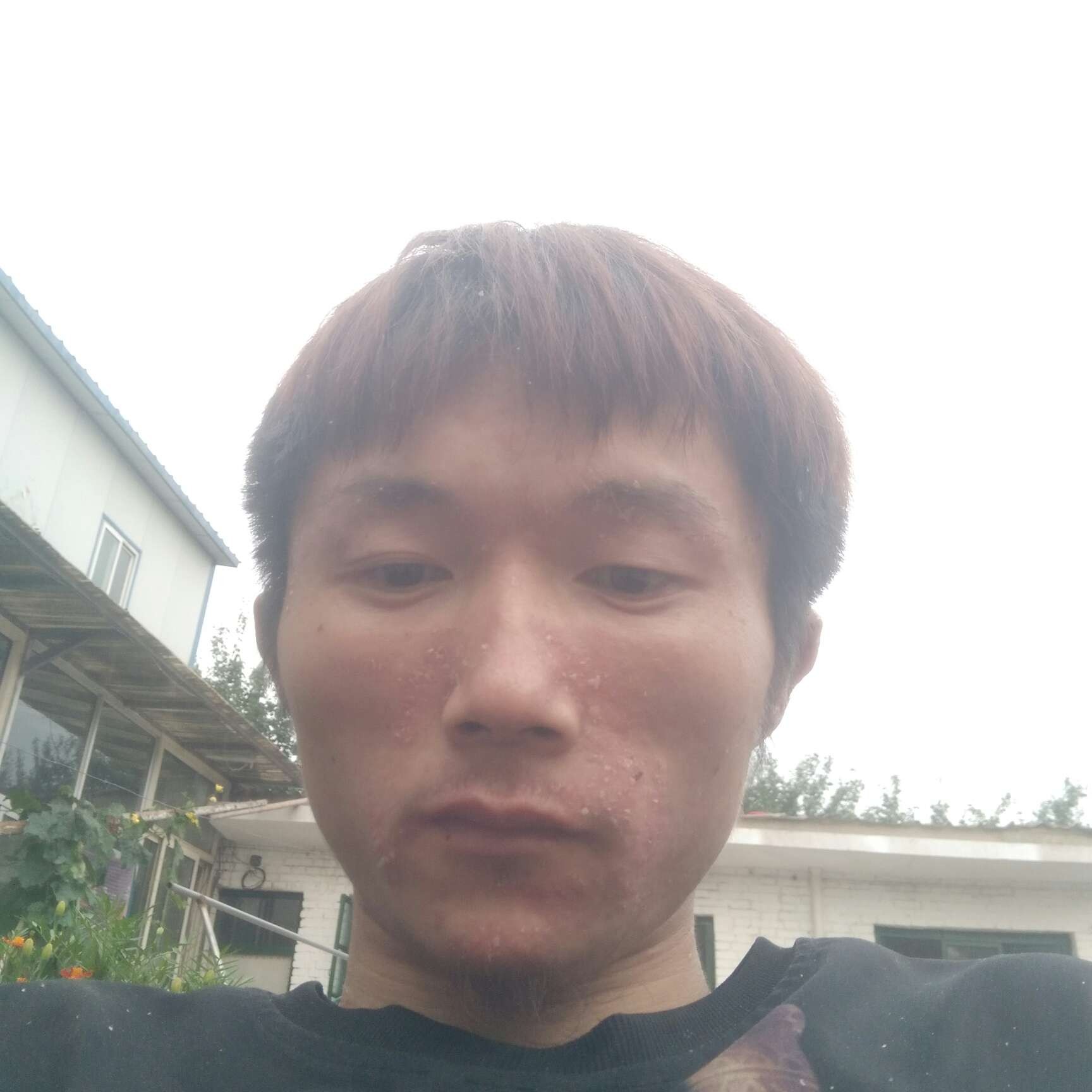 清脆蹙眉初妆的照片