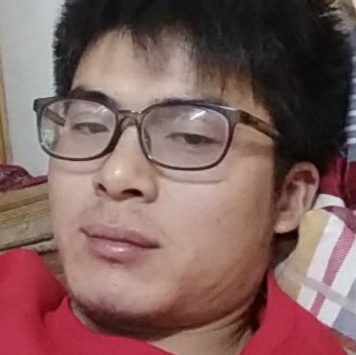 害羞男孩追女孩的照片