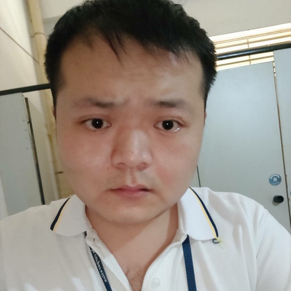 稳重向流沙的照片