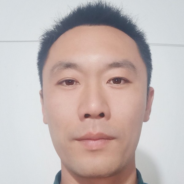 野狼闻爱撒娇的照片