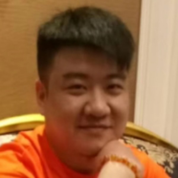 炙热深拥冷月的照片