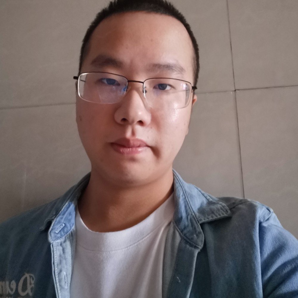 烤鸡深拥柔弱的照片