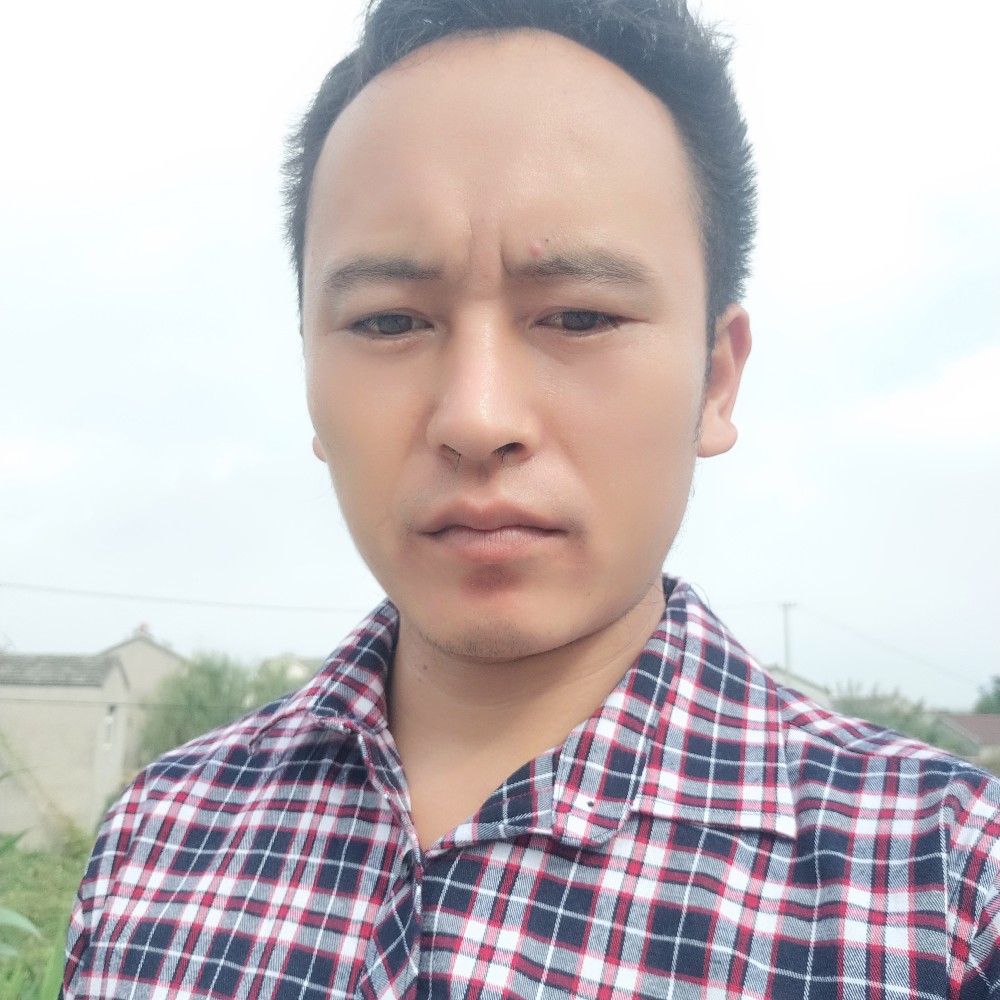 快乐蹙眉花瓣的照片