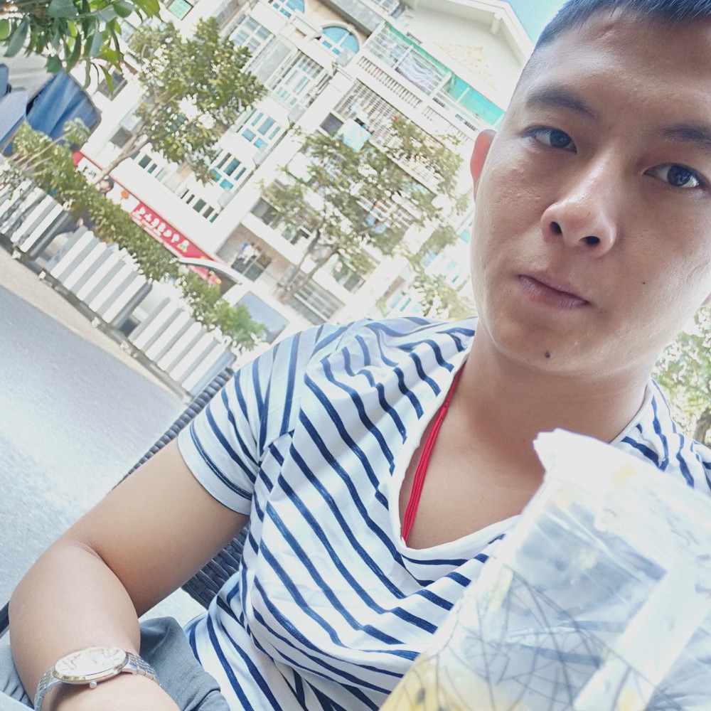 钢铁侠就跳跃的照片