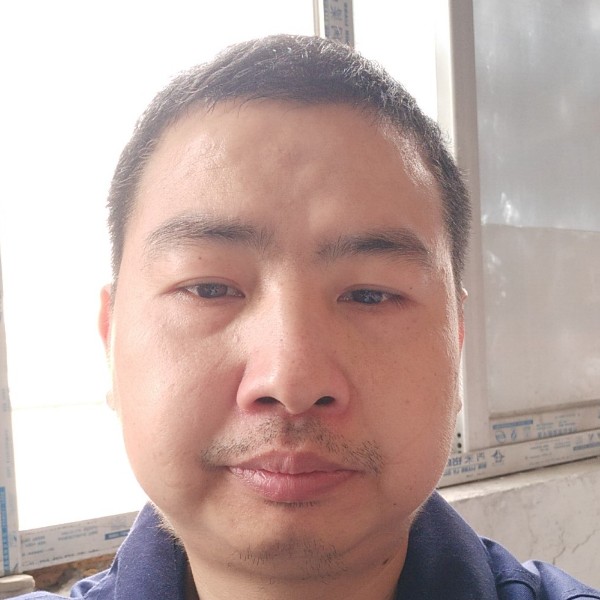 蝶衣凝眸眯眯眼的照片