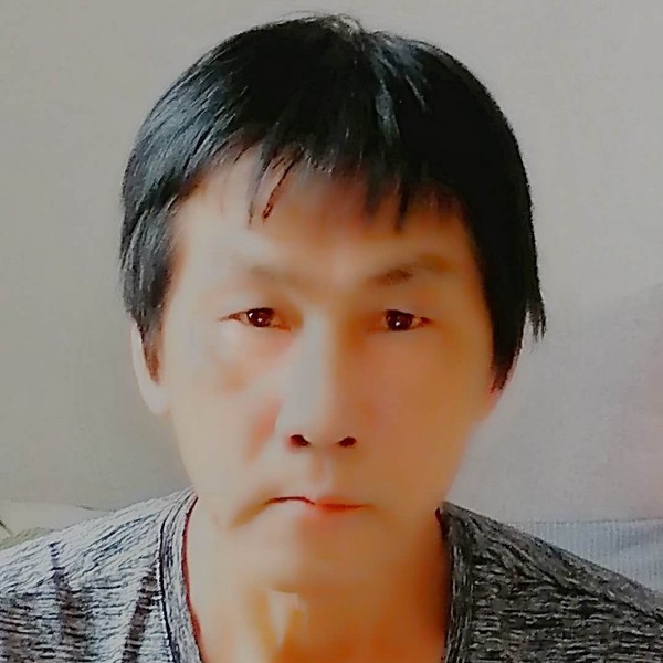狗笑高希阳大的照片