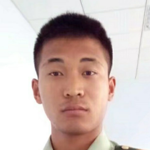 殷志的照片