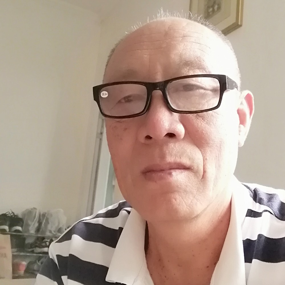 华韦的照片