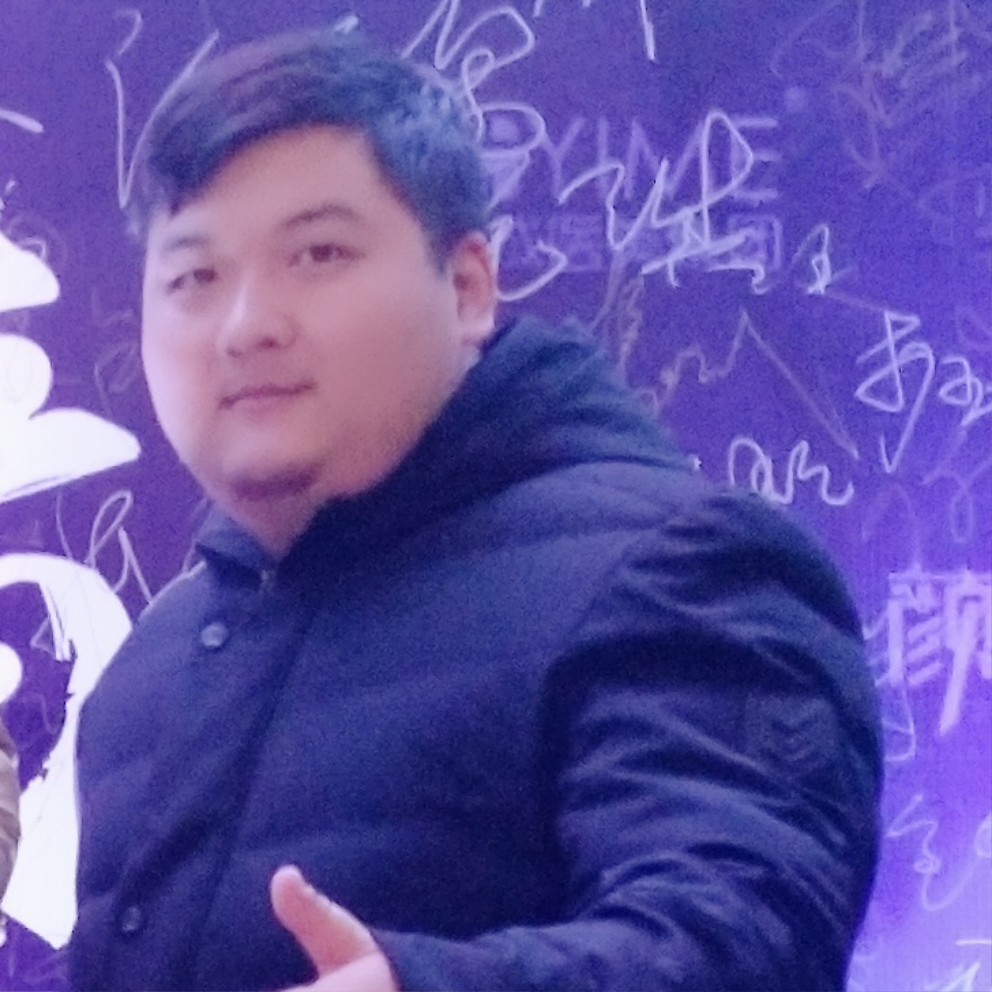 龙不飞的照片