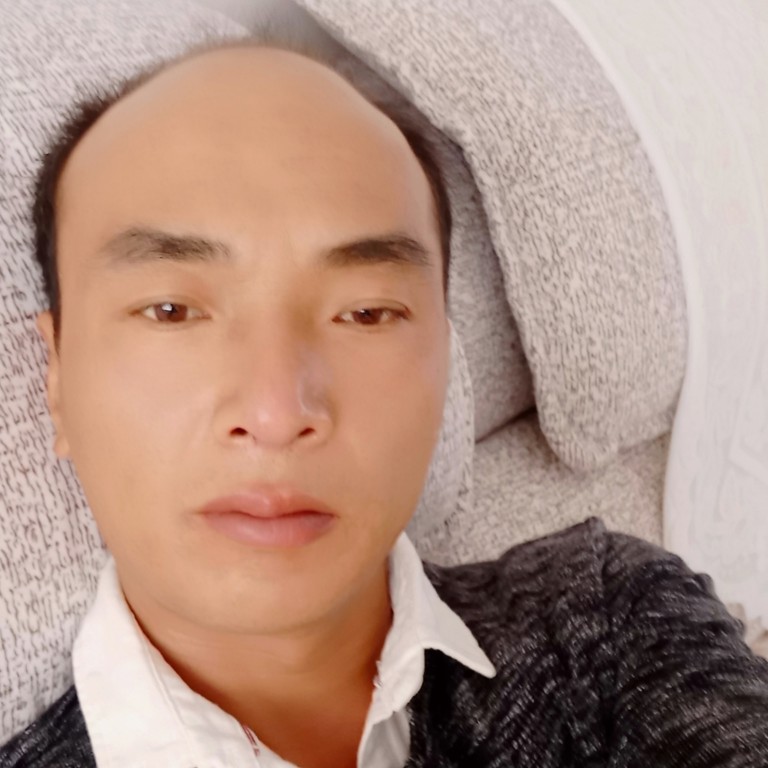 勤奋苦恋情动的照片