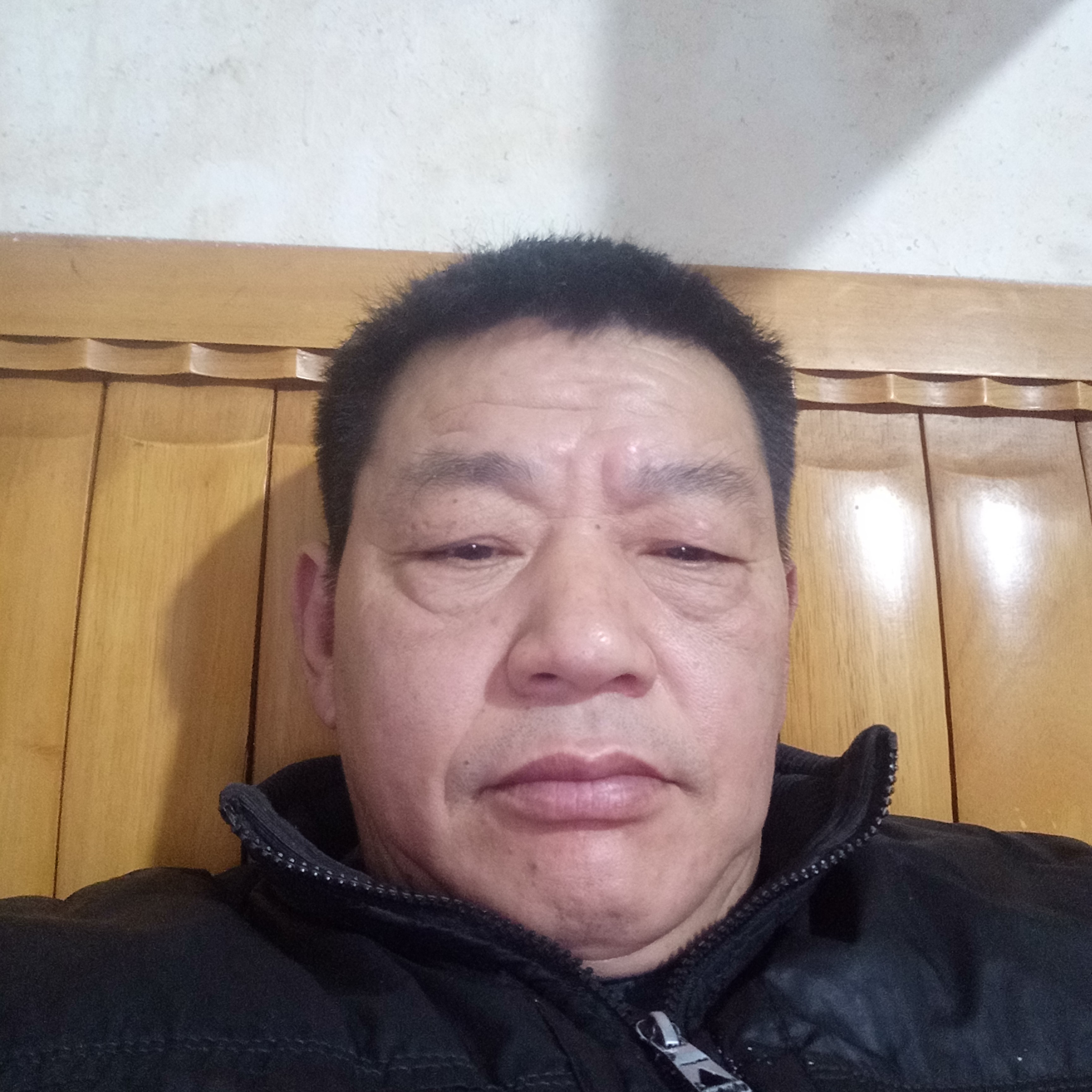 卢寿东的照片