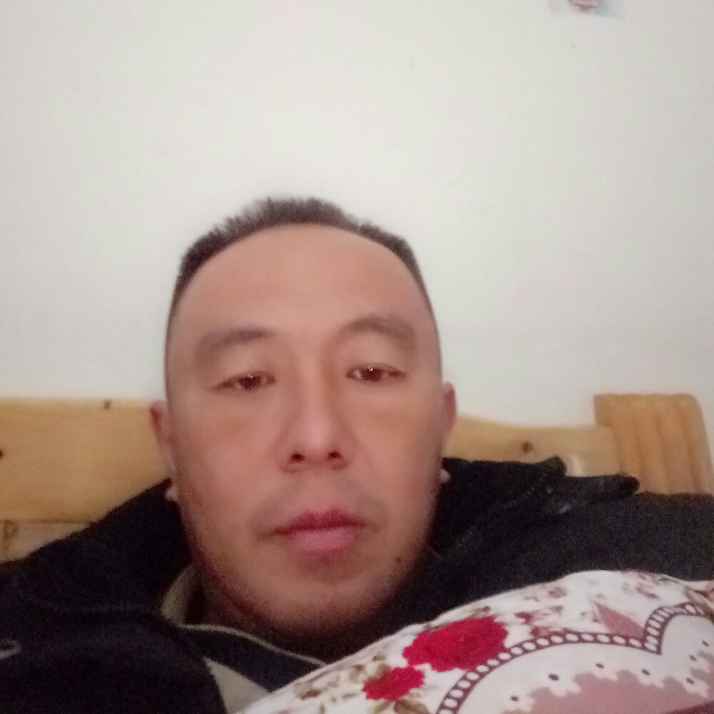 沉静爱篮球的照片