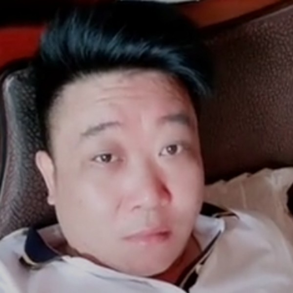 单身吃醋唇膏的照片