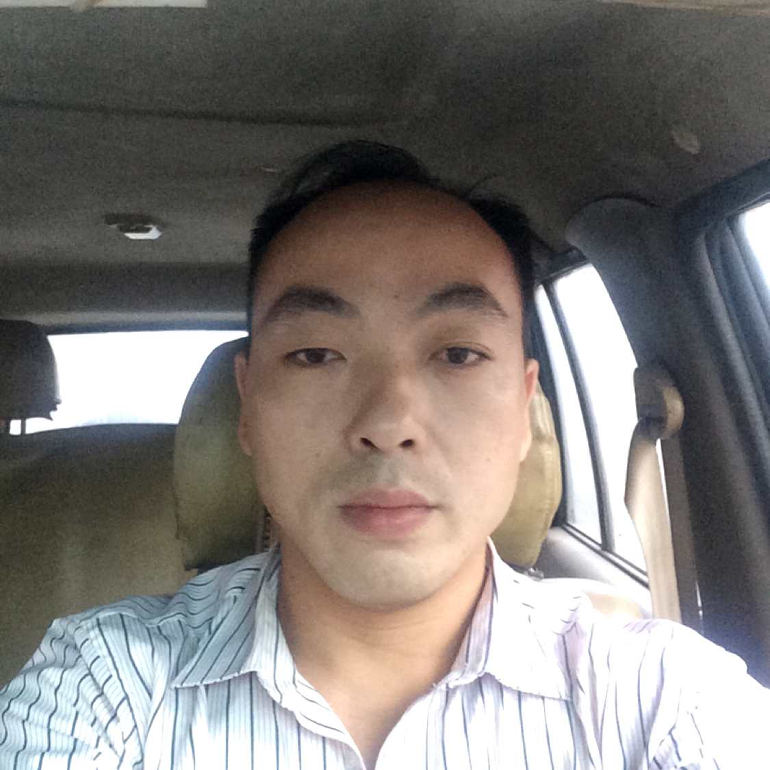 激情等于呓语的照片