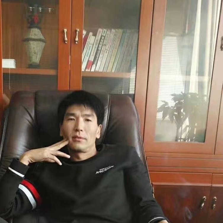 谨慎改变石头的照片